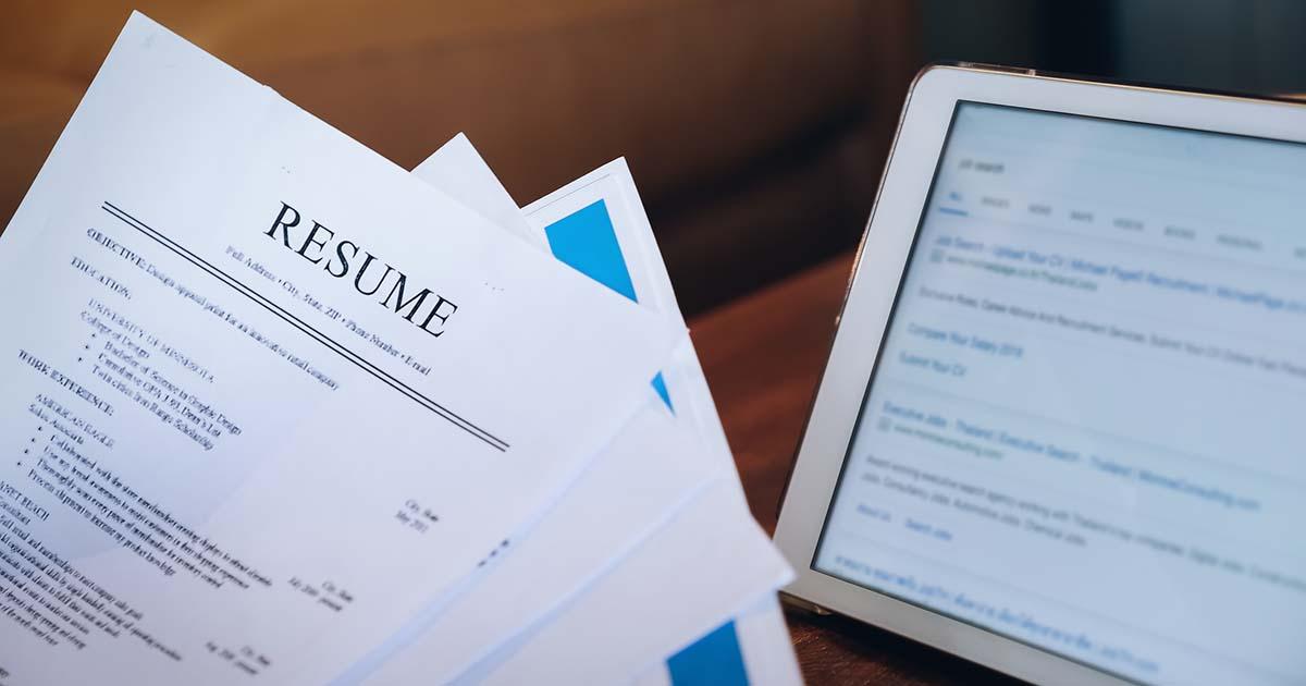 How Do I Pick the Right Resume Paper? [All You Need to Know!]